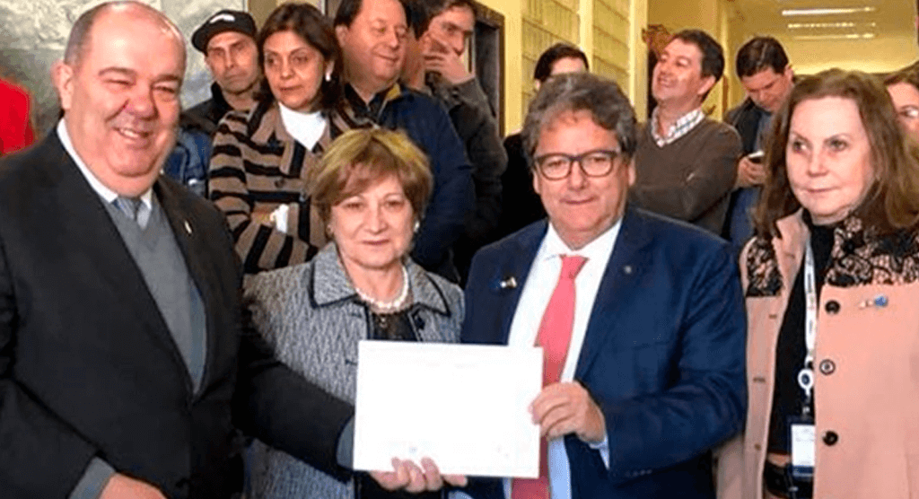 Hospital de ClÃ­nicas completa 57 anos e homenageia parceiros