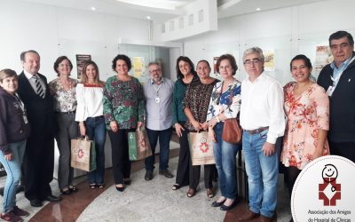 Cadeiras de rodas são doadas para pacientes do HC