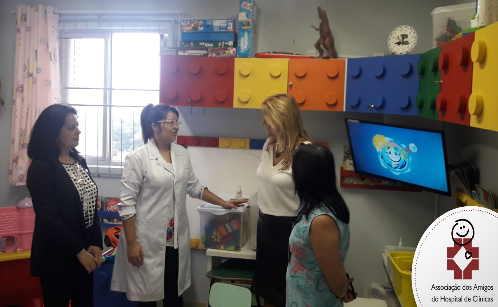 Hospital de ClÃnicas recebe a visita da Secretária de Educação de Curitiba