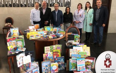 Livrarias Curitiba faz parceria com Associação dos Amigos do HC