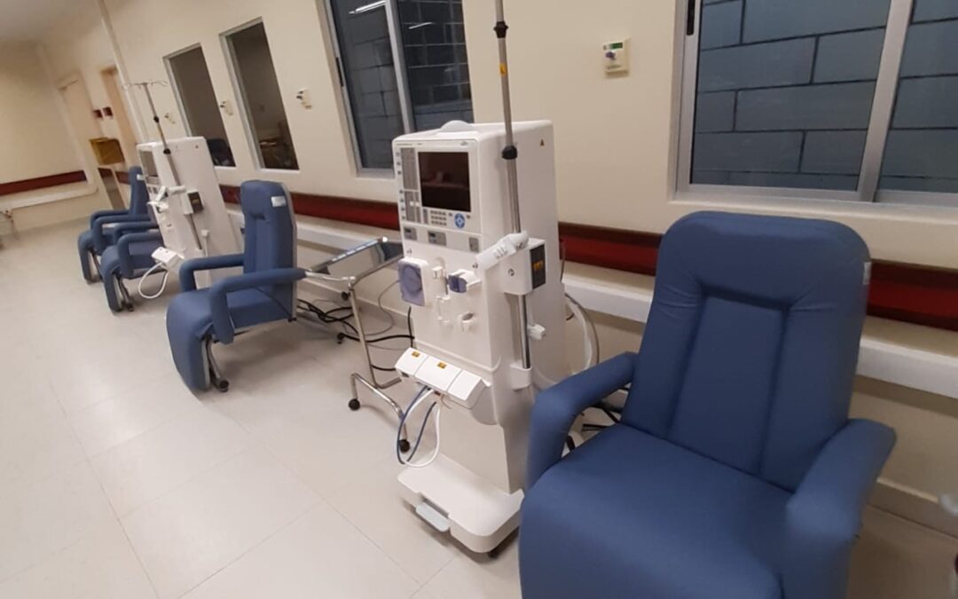 Hospital de ClÃ­nicas recebe poltronas para pacientes e seus acompanhantes com apoio da Megamania