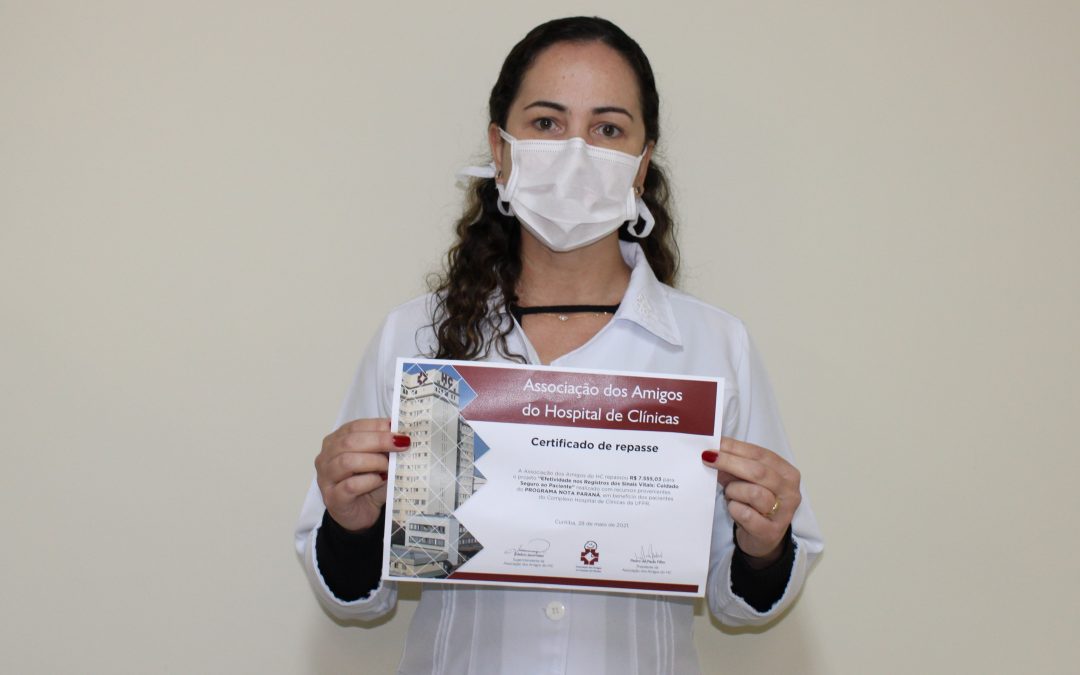 Amigos do HC aperfeiÃ§oam o registro dos sinais vitais de pacientes do Hospital de ClÃ­nicas com apoio do Nota ParanÃ¡