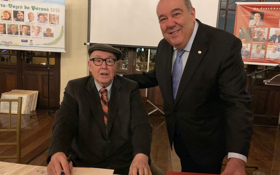Presidente dos Amigos do HC Ã© reconhecido com o prÃªmio Grandes Porta-Vozes do ParanÃ¡