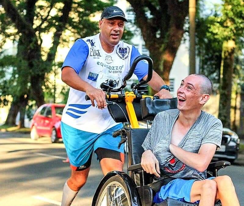 Em nome do amor: Conheça a história de Sérgio e Lucas, pai e filho que correm juntos