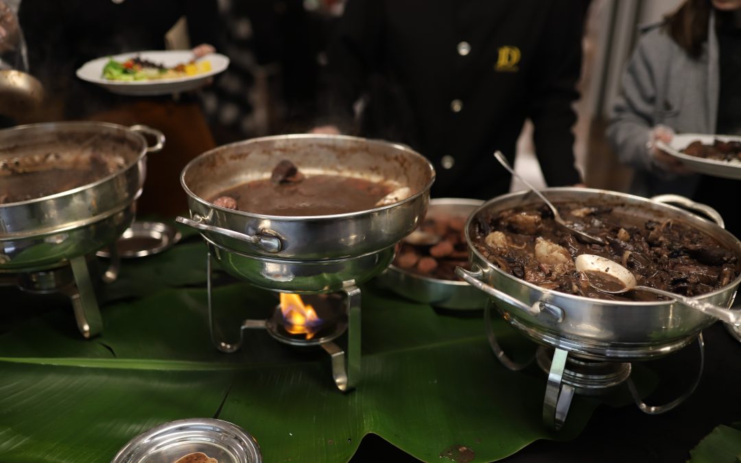 Conheça a história da feijoada