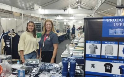 Amigos do HC marcam presença na XXIII Feira de Livros Editora UFPR